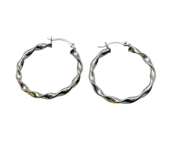 10k White Gold Hoop Earring